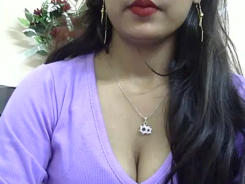 sexy-iram online show from March 13, 2026, 3:46 am