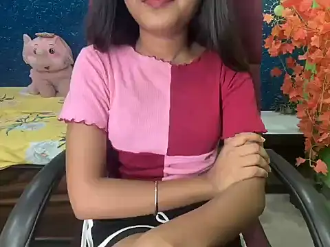 Snapshot of Brown-beauty chatting on July 23, 2026, 2:59 pm Brown-beauty online show from July 23, 2026, 2:59 pm