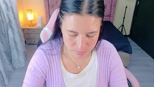 keileen luna online show from May 15, 2026, 8:05 pm
