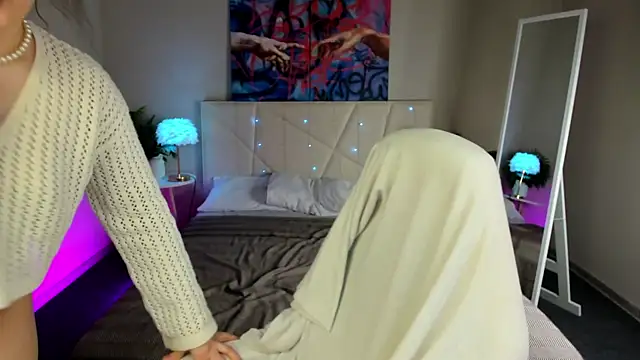 Mira Silk online show from March 12, 2026, 11:05 am