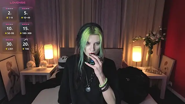 Snapshot of ToxicKittyy chatting on February 8, 2026, 9:07 pm ToxicKittyy online show from February 8, 2026, 9:07 pm