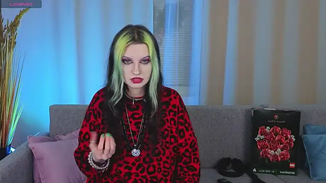 Snapshot of ToxicKittyy chatting on March 13, 2026, 9:43 pm ToxicKittyy online show from March 13, 2026, 9:43 pm