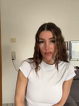 Snapshot of NovaLushhh chatting on February 4, 2026, 2:45 pm NovaLushhh online show from February 4, 2026, 2:45 pm