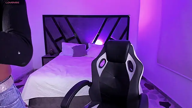 VictoriaRousse  online show from March 16, 2026, 5:35 am