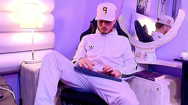 Salvattore Muller online show from February 7, 2026, 7:50 pm