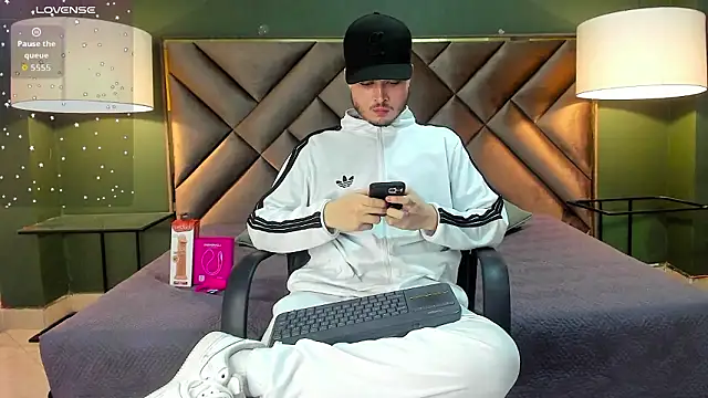 Salvattore Muller online show from February 22, 2026, 5:30 am