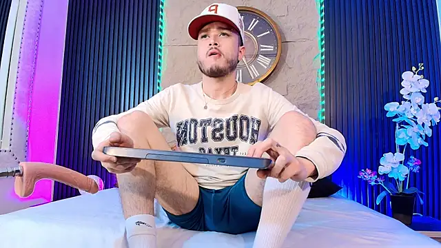 Salvattore Muller online show from July 25, 2026, 11:02 pm
