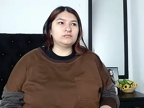 LauraHorny69 online show from February 10, 2026, 12:53 pm