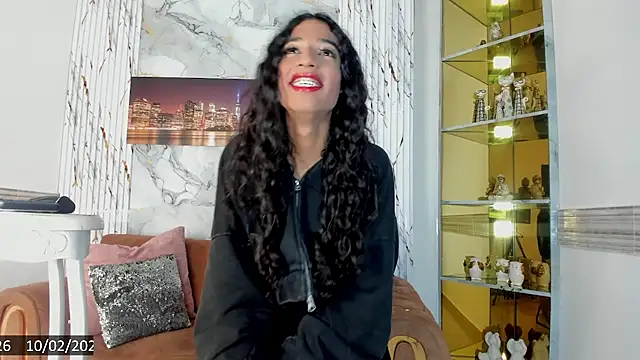 Snapshot of Swan_Duchess chatting on February 10, 2026, 1:37 pm Swan Duchess online show from February 10, 2026, 1:37 pm