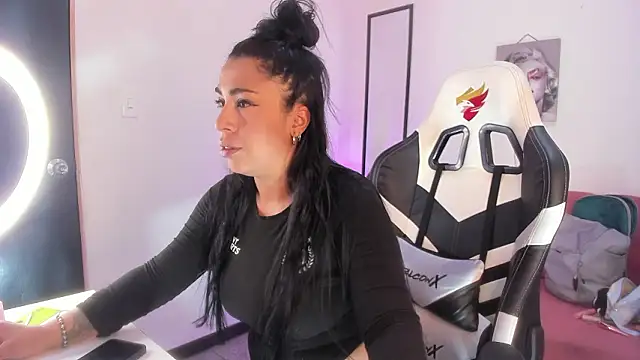 Xiomara as online show from February 7, 2026, 1:04 pm