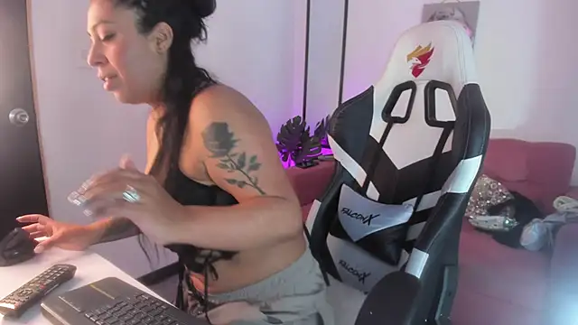 Xiomara as online show from February 21, 2026, 12:50 pm