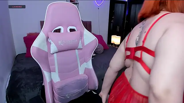 Nina curves online show from March 15, 2026, 7:42 pm