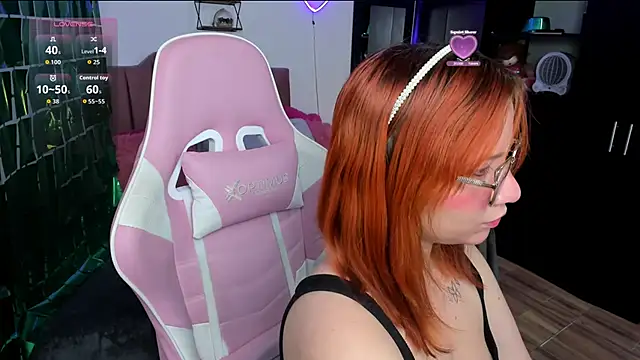 Nina curves online show from March 17, 2026, 3:33 am