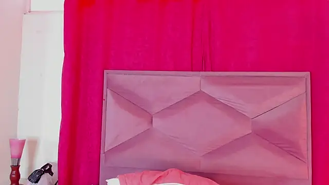 AleSweet online show from March 14, 2026, 12:21 pm