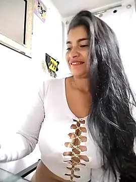 Snapshot of Scarlett_Hot69 chatting on May 13, 2026, 7:50 am Scarlett Hot69 online show from May 13, 2026, 7:50 am