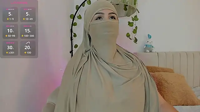 Snapshot of _Amirah chatting on May 7, 2026, 4:01 pm Amirah online show from May 7, 2026, 4:01 pm