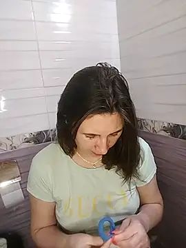 Koshova1836 online show from May 1, 2026, 9:19 pm