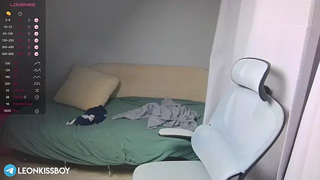 LeonBoykisser online show from March 18, 2026, 5:27 pm