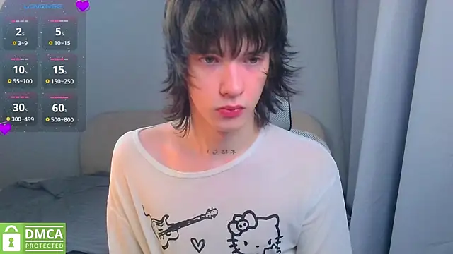 LeonBoykisser online show from July 23, 2026, 2:37 pm