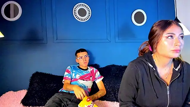 Snapshot of Iconic_souls chatting on March 26, 2026, 3:45 am Iconic souls online show from March 26, 2026, 3:45 am