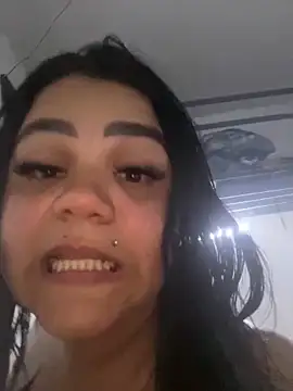MorenaCariok online show from May 1, 2026, 12:37 am