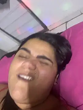 MorenaCariok online show from June 18, 2026, 11:31 pm