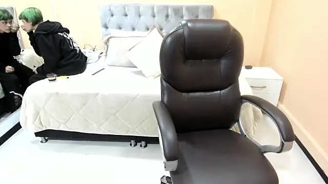 Bela Craxkerr online show from March 1, 2026, 12:07 pm