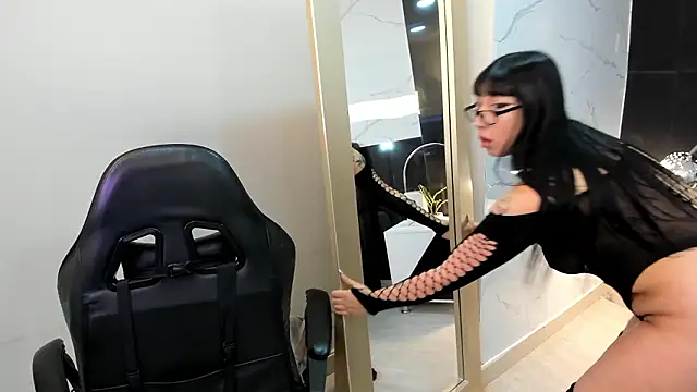 KomiCatt online show from March 9, 2026, 1:48 pm