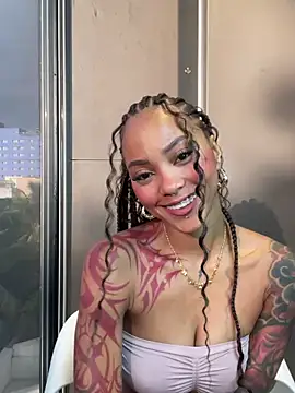 LizStorm  online show from June 19, 2026, 11:58 am