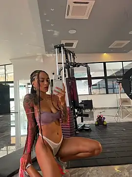 LizStorm  online show from July 28, 2026, 2:35 pm