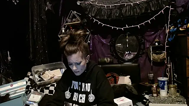 allymoon1369 online show from May 29, 2026, 8:34 am