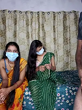 Snapshot of Forest_Queen chatting on March 7, 2026, 4:48 pm Forest Queen online show from March 7, 2026, 4:48 pm