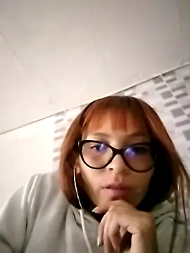 Snapshot of Dulce999 chatting on June 17, 2026, 2:18 pm Dulce999 online show from June 17, 2026, 2:18 pm