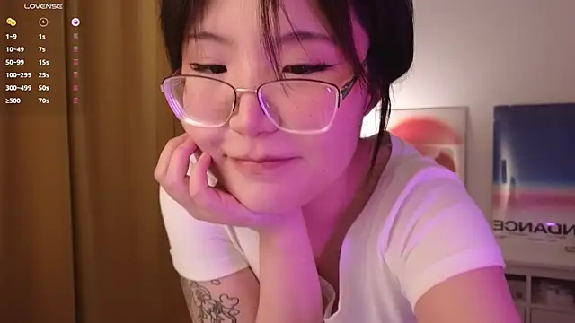 nullgirl online show from June 2, 2026, 2:24 am