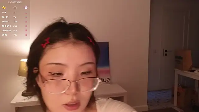nullgirl online show from June 7, 2026, 2:48 am