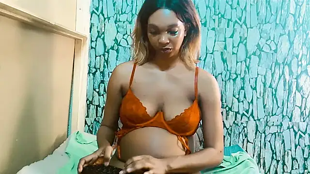 Snapshot of Caramelminxxx1 chatting on February 18, 2026, 6:31 am Caramelminxxx1 online show from February 18, 2026, 6:31 am