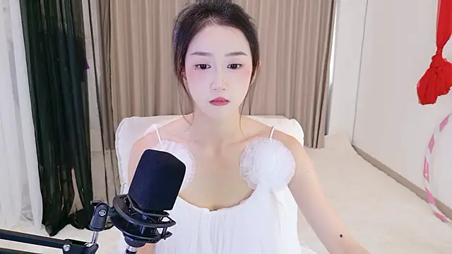 Dancing-Coco12 online show from March 15, 2026, 4:40 am