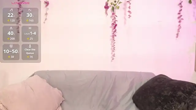 chloe peach  online show from June 12, 2026, 12:59 pm