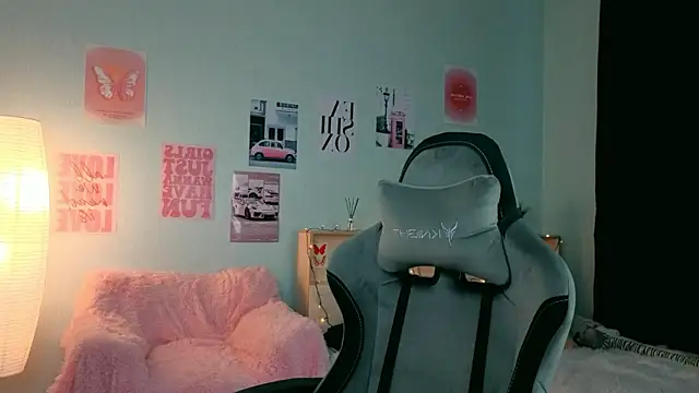 dinnerwithflowers online show from February 10, 2026, 1:04 pm