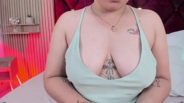 DakotaMoonn online show from March 17, 2026, 1:47 pm