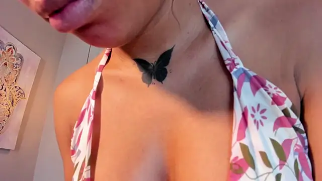Scarlet Vixen  online show from July 1, 2026, 3:23 pm