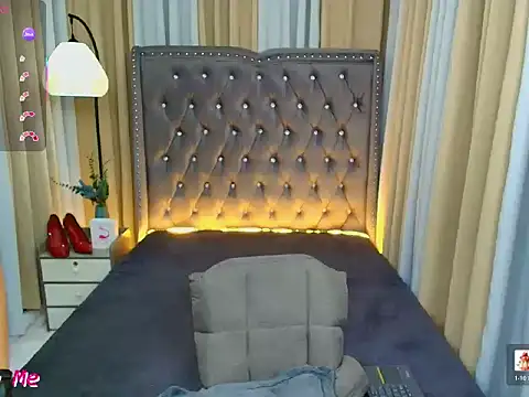 Clea Moore online show from March 8, 2026, 3:54 am