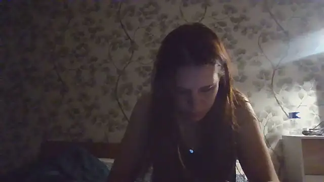 NyraLuna online show from April 21, 2026, 7:50 pm