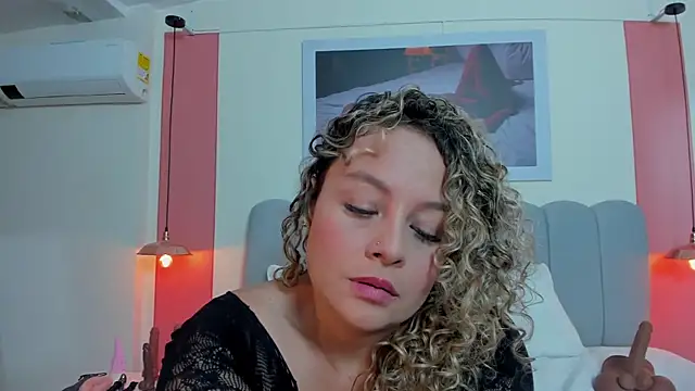 EmmaBoyd online show from June 16, 2026, 7:55 am