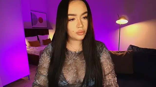 tinafox  online show from February 18, 2026, 8:21 am