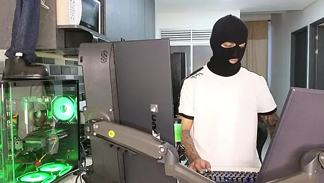 Snapshot of cash_master888 chatting on February 22, 2026, 11:09 am cash master888 online show from February 22, 2026, 11:09 am