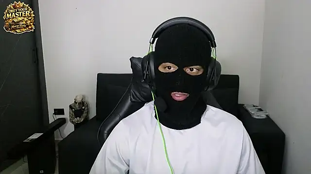 Snapshot of cash_master888 chatting on March 12, 2026, 12:39 am cash master888 online show from March 12, 2026, 12:39 am