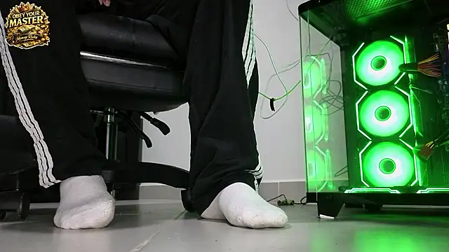 Snapshot of cash_master888 chatting on March 15, 2026, 5:35 am cash master888 online show from March 15, 2026, 5:35 am