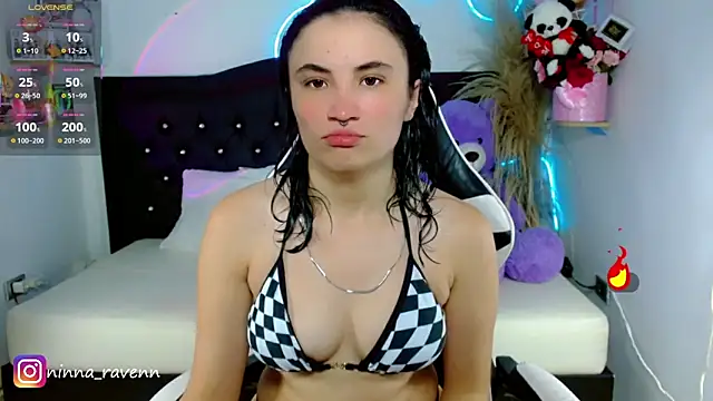 AriaDark online show from April 27, 2026, 9:02 pm