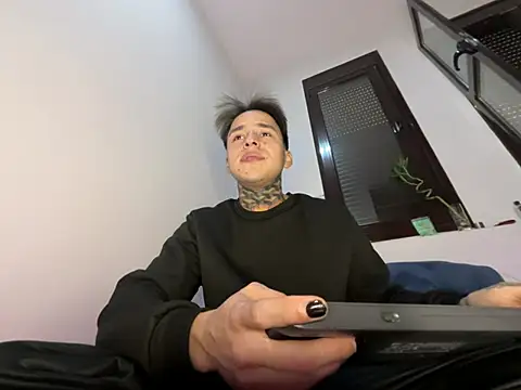 COLOMBIAN20CM online show from March 17, 2026, 11:35 am